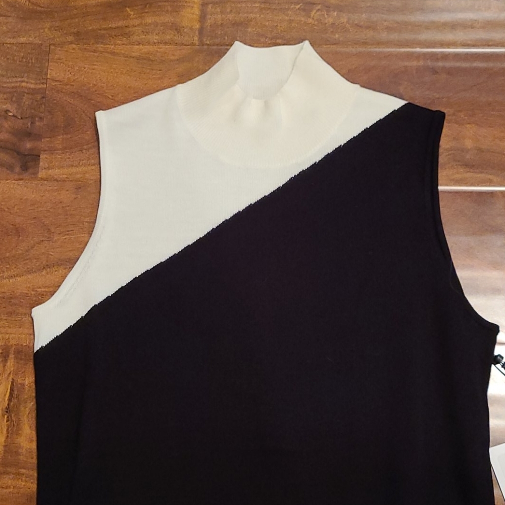 Calvin Klein Colorblock mockneck Top - Picture 3 of 7